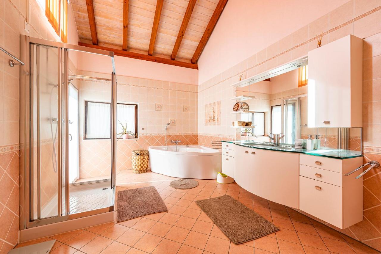 Casa Luna - Wonderful Lake View Brione sopra Minusio Buitenkant foto
